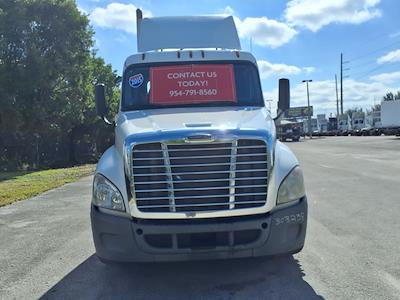 Used 2015 Freightliner Cascadia Cummins ISX Semi Truck for sale #303238 - photo 2