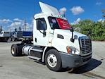 Used 2015 Freightliner Cascadia Detroit DD13 Semi Truck for sale #640255 - photo 4