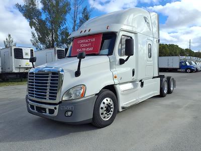 Used 2017 Freightliner Cascadia Detroit Diesel DD15 Semi Truck with Sleeper Cab for sale #672847 - photo 1