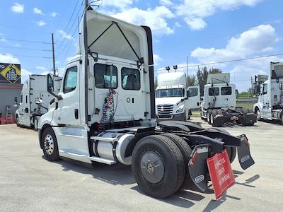 Used 2019 Freightliner Cascadia Detroit DD13 Semi Truck for sale #785738 - photo 2