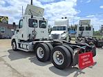 Used 2019 Freightliner Cascadia Cummins X15 Semi Truck for sale #803675 - photo 2