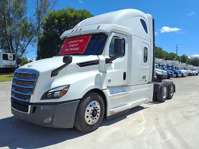 Used 2019 Freightliner Cascadia Detroit Diesel DD15 Semi Truck with Sleeper Cab for sale #863251 - photo 1