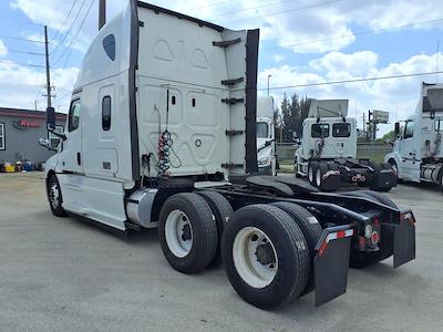 Used 2020 Freightliner Cascadia Detroit Diesel DD15 Semi Truck with Sleeper Cab for sale #878046 - photo 2