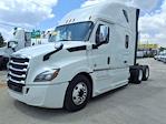 Used 2020 Freightliner Cascadia Detroit Diesel DD15 Semi Truck with Sleeper Cab for sale #878046 - photo 1