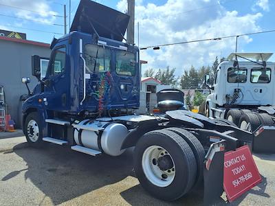 Used 2020 Freightliner Cascadia Detroit DD13 Semi Truck for sale #881032 - photo 2