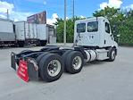 Used 2020 Freightliner Cascadia Detroit DD13 Semi Truck for sale #884076 - photo 5