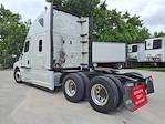 Used 2020 Freightliner Cascadia Detroit Diesel DD15 Semi Truck with Sleeper Cab for sale #896802 - photo 2