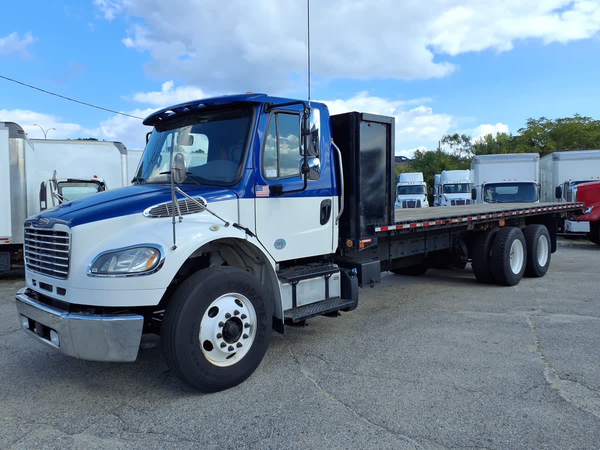 Used 2020 Freightliner M2 106 - photo 1