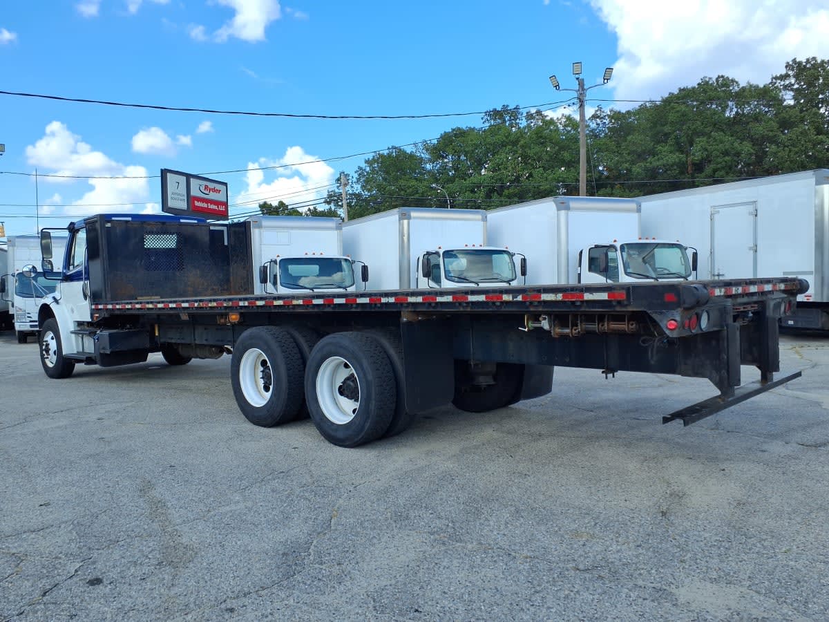 Used 2020 Freightliner M2 106 - photo 2