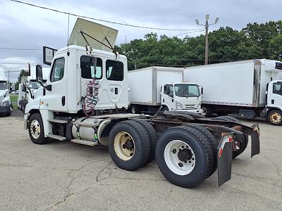 Used 2015 Freightliner Cascadia Day Cab 6x4 Semi Truck for sale #350125 - photo 2