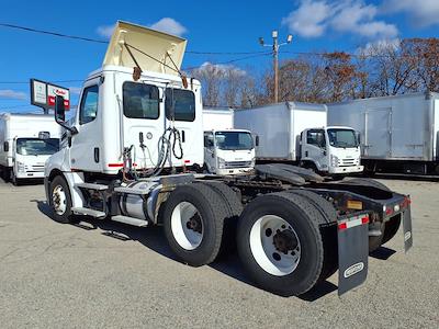 Used 2019 Freightliner Cascadia Detroit DD13 Semi Truck for sale #585692 - photo 2
