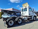 Used 2019 Freightliner Cascadia Detroit DD13 Semi Truck for sale #585692 - photo 4