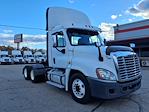 Used 2017 Freightliner Cascadia Cummins ISX Semi Truck for sale #675165 - photo 4