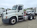 Used 2017 Freightliner Cascadia Detroit DD13 Semi Truck for sale #675200 - photo 1