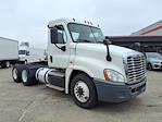 Used 2017 Freightliner Cascadia Detroit DD13 Semi Truck for sale #675200 - photo 4