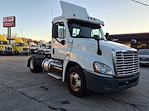 Used 2017 Freightliner Cascadia Detroit DD13 Semi Truck for sale #679428 - photo 4