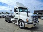 Used 2017 Freightliner Cascadia Detroit DD13 Semi Truck for sale #679684 - photo 4