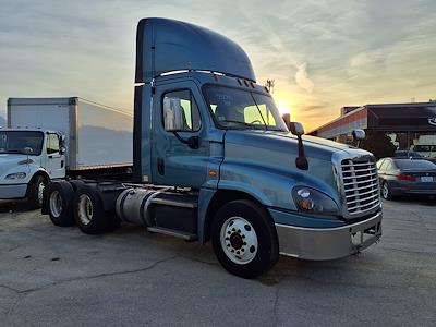 Used 2018 Freightliner Cascadia Detroit DD13 Semi Truck for sale #752797 - photo 1