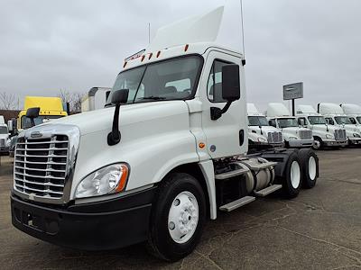 Used 2018 Freightliner Cascadia Detroit DD13 Semi Truck for sale #789973 - photo 1