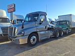 Used 2019 Freightliner Cascadia Cummins X15 Semi Truck for sale #808218 - photo 1