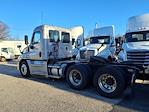 Used 2019 Freightliner Cascadia Cummins X15 Semi Truck for sale #808218 - photo 2