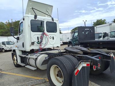 Used 2019 Freightliner Cascadia Detroit DD13 Semi Truck for sale #809552 - photo 2