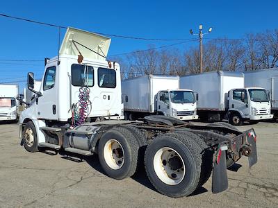 Used 2019 Freightliner Cascadia Detroit DD13 Semi Truck for sale #813072 - photo 2