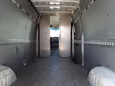 Used 2018 Freightliner Sprinter 2500 4x2 Empty Cargo Van for sale #829071 - photo 2
