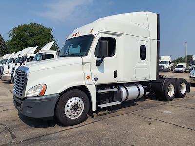 Used 2020 Freightliner Cascadia Detroit Diesel DD15 Semi Truck with Sleeper Cab for sale #230348 - photo 1