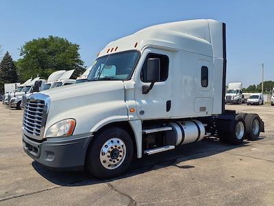 Used 2020 Freightliner Cascadia Detroit Diesel DD15 Semi Truck with Sleeper Cab for sale #230350 - photo 1