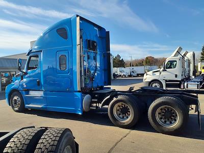 Used 2020 Freightliner Cascadia Detroit Diesel DD15 Semi Truck with Sleeper Cab for sale #242609 - photo 2