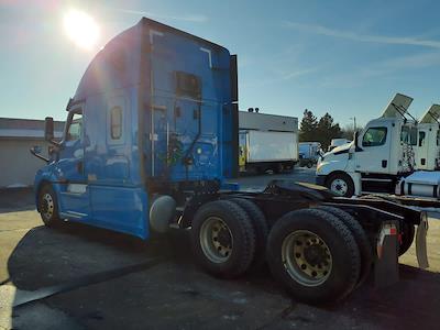 Used 2020 Freightliner Cascadia Detroit Diesel DD15 Semi Truck with Sleeper Cab for sale #242915 - photo 2