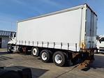 Used 2016 Freightliner 108SD Box Truck for sale #655365 - photo 2