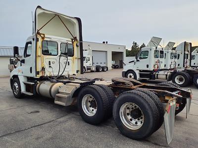 Used 2018 Freightliner Cascadia Detroit DD13 Semi Truck for sale #680645 - photo 2