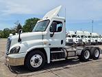 Used 2018 Freightliner Cascadia Detroit DD13 Semi Truck for sale #767243 - photo 3