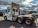 Used 2019 Freightliner Cascadia Cummins X15 Semi Truck for sale #808050 - photo 2