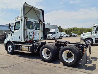 Used 2019 Freightliner Cascadia Detroit DD13 Semi Truck for sale #877703 - photo 2