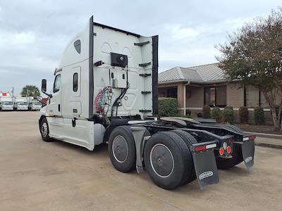 Used 2020 Freightliner Cascadia Detroit Diesel DD15 Semi Truck with Sleeper Cab for sale #239980 - photo 2