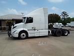 Used 2020 Volvo VNR Volvo D13 Semi Truck for sale #243507 - photo 1