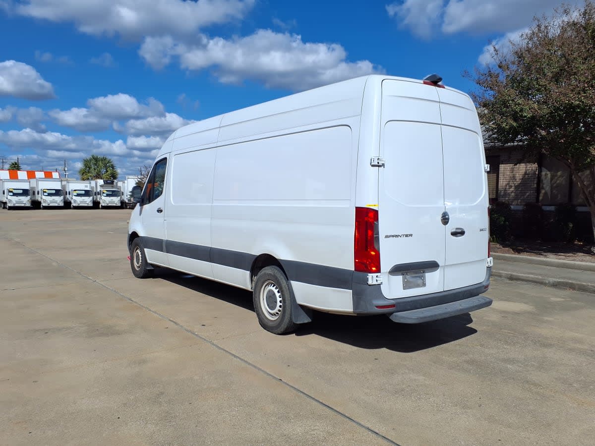Used 2020 Freightliner Sprinter 2500 - photo 6