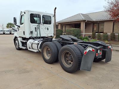 Used 2020 Freightliner Cascadia Detroit DD13 Semi Truck for sale #293227 - photo 2