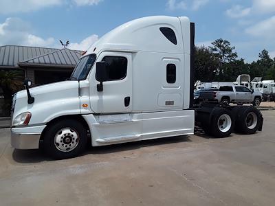 Used 2018 Freightliner Cascadia Detroit Diesel DD15 Semi Truck with Sleeper Cab for sale #761669 - photo 1