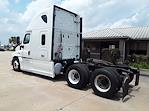 Used 2018 Freightliner Cascadia Detroit Diesel DD15 Semi Truck with Sleeper Cab for sale #761669 - photo 2