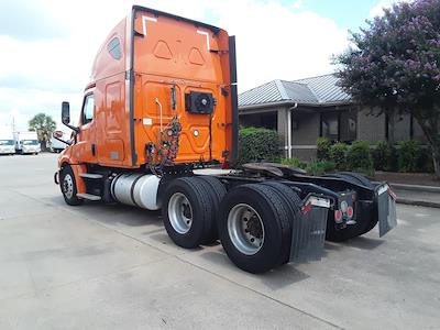 Used 2019 Freightliner Cascadia Detroit Diesel DD15 Semi Truck with Sleeper Cab for sale #805905 - photo 2