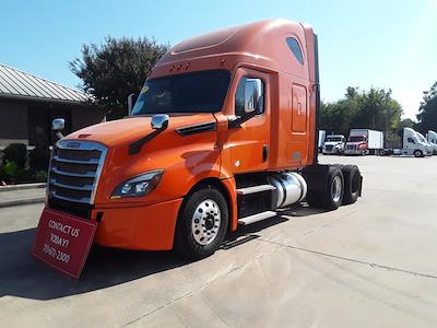 Used 2019 Freightliner Cascadia Detroit Diesel DD15 Semi Truck with Sleeper Cab for sale #807270 - photo 1
