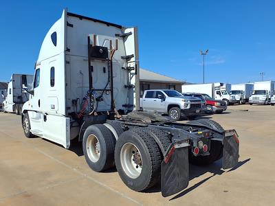 Used 2020 Freightliner Cascadia Detroit Diesel DD15 Semi Truck with Sleeper Cab for sale #879229 - photo 2