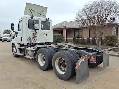 Used 2020 Freightliner Cascadia Detroit Diesel DD15 Semi Truck for sale #894258 - photo 2