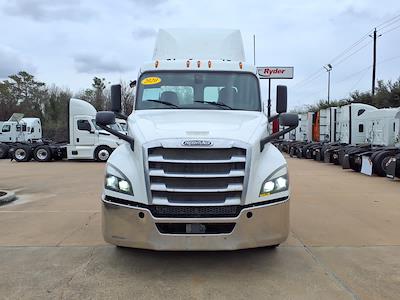 Used 2020 Freightliner Cascadia - photo 1