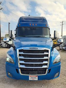 Used 2020 Freightliner Cascadia - photo 1