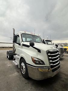 Used 2021 Freightliner Cascadia - photo 1